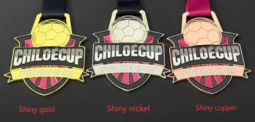 Chiloé Cup Femenino. Un mismo diseño en tres terminaciones: oro, níquel y cobre.